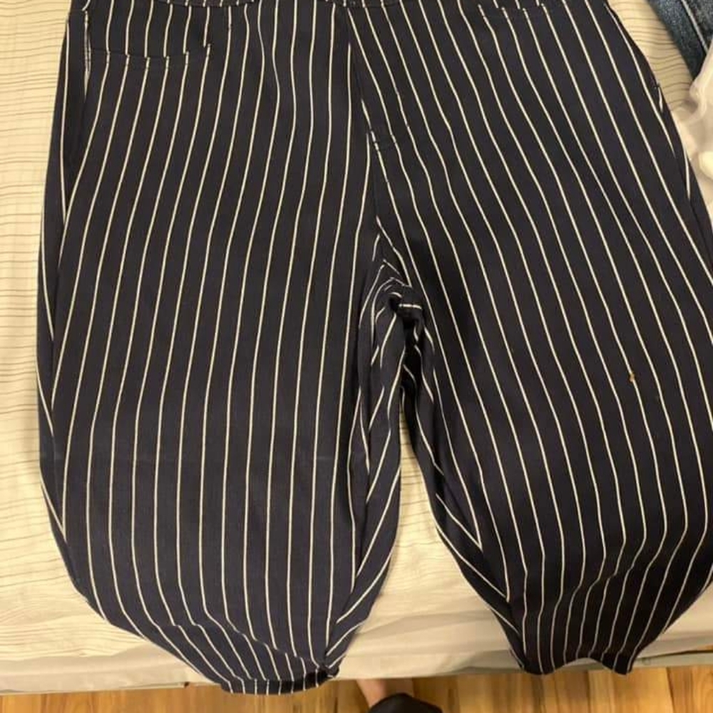 Clothes - Picture 4 of 4
